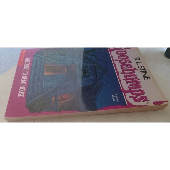 R.L. Stine's Goosebumps Book #1 Welcome To Dead House Preowned - Picture 6 of 11